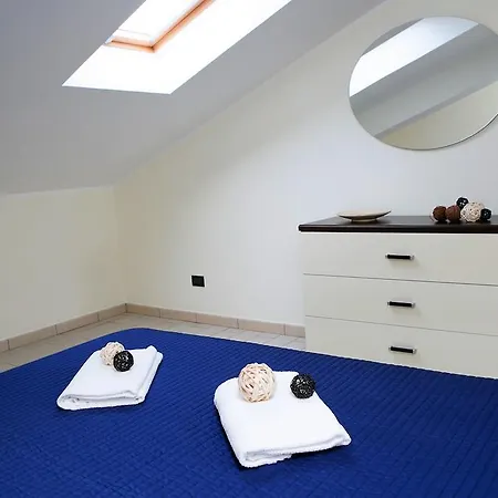Isula Beach Apartment *